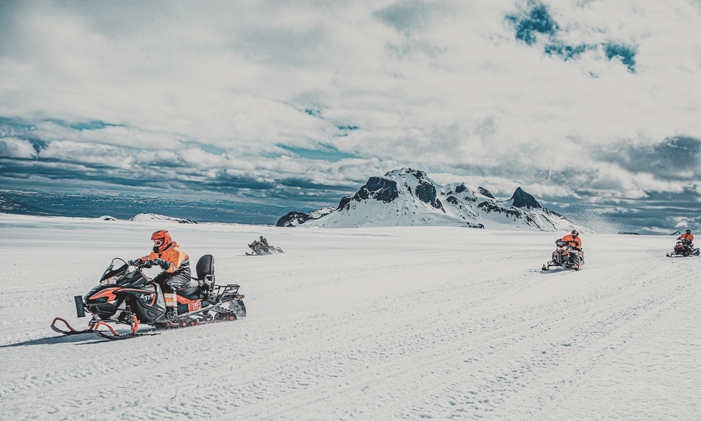 AT_snowmobile-2_slider_1749819839.jpg