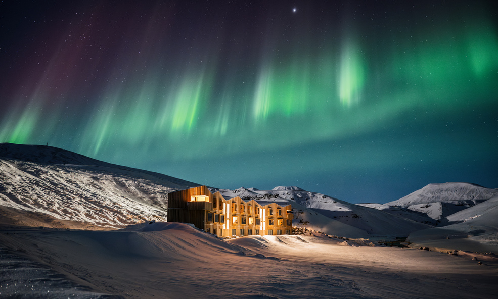 HB_Nature_NorthernLights_CR_1223-UNL-7_slider_1749819874.jpg