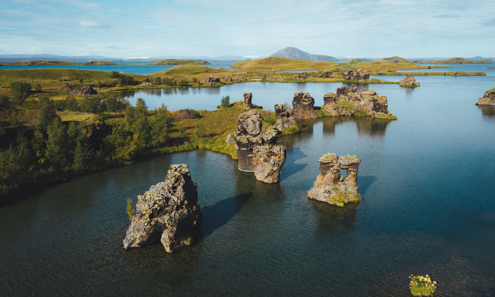 Hfi_Mvatn_Lakesa_Steinar_-_Visit_North_Iceland_slider_1732528705.jpg