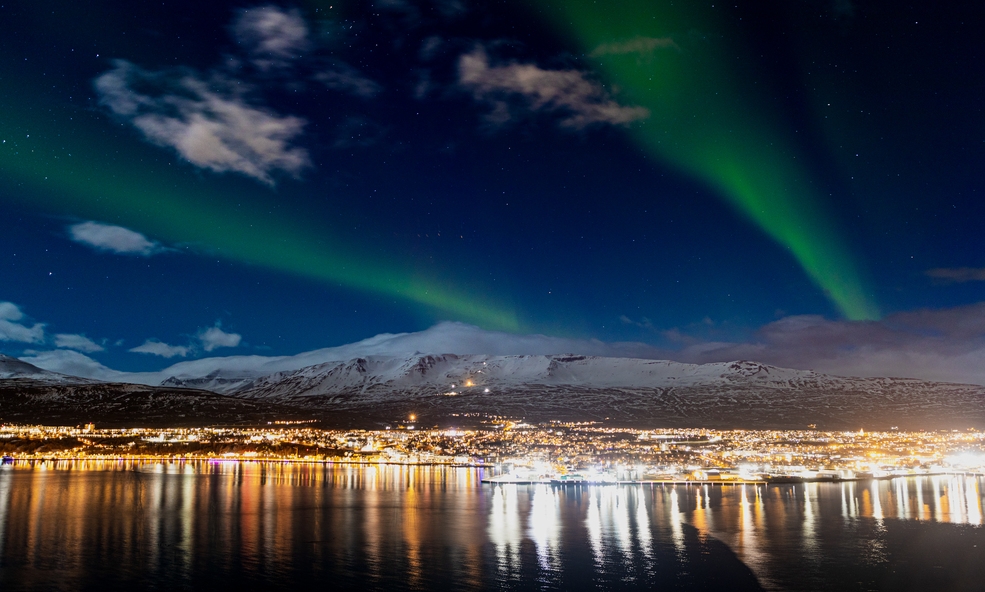 Northern_Lights_-_AkureyriRgnvaldur_Mr_Helgason_-_Visit_North_Iceland_slider_1734680859.jpg