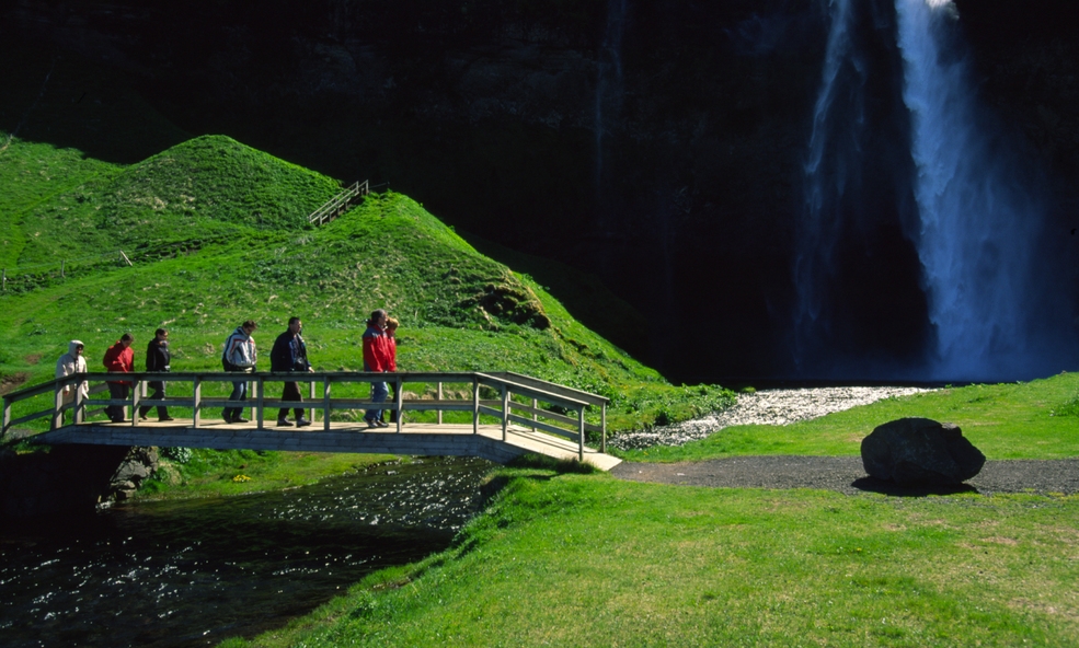 by_Seljalandsfoss_slider_1734436454.jpg